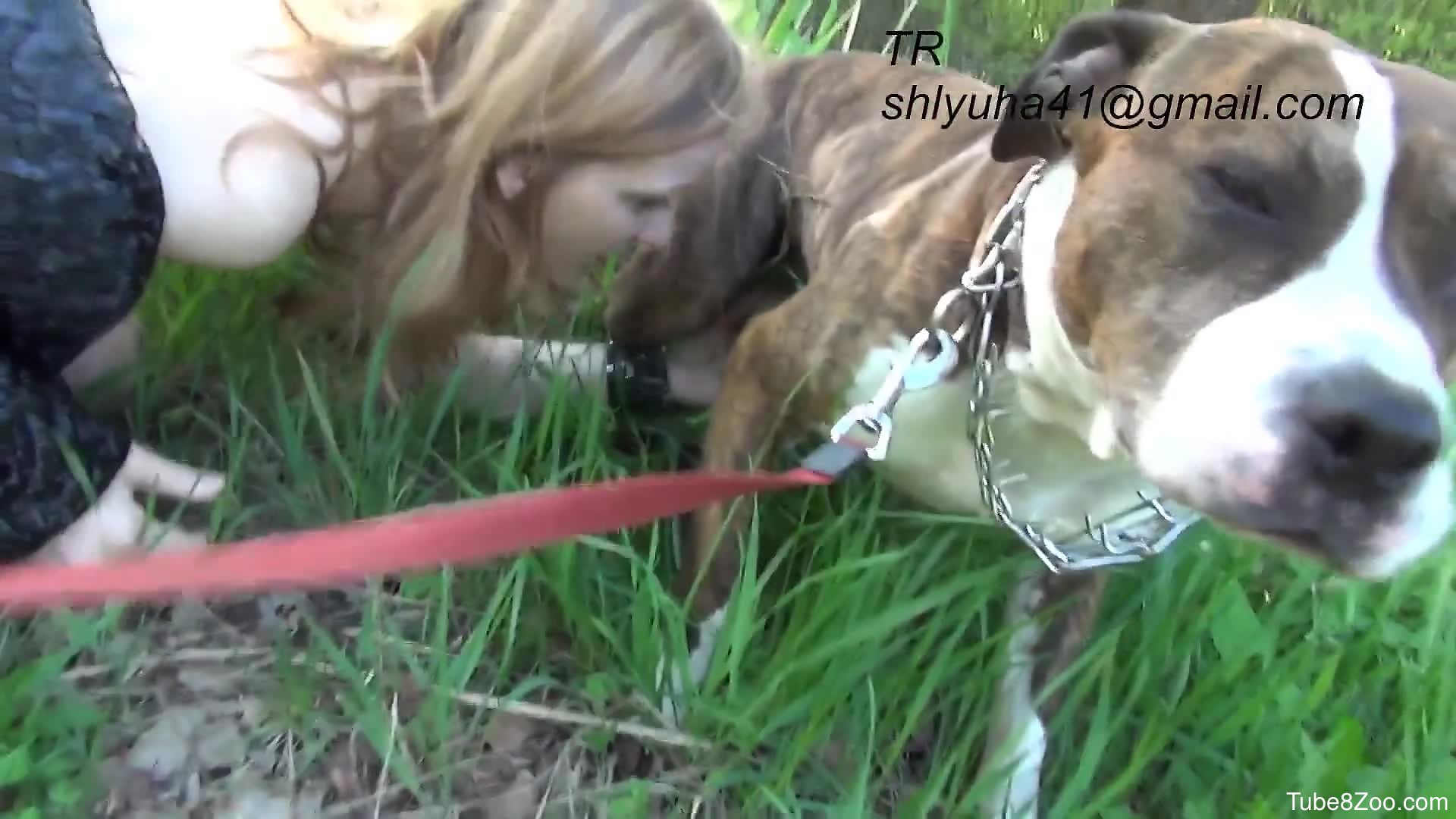 Blond-haired MILF gets kinky while walking the dog